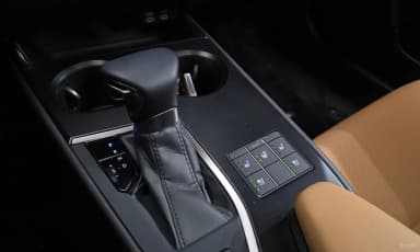 UX250h