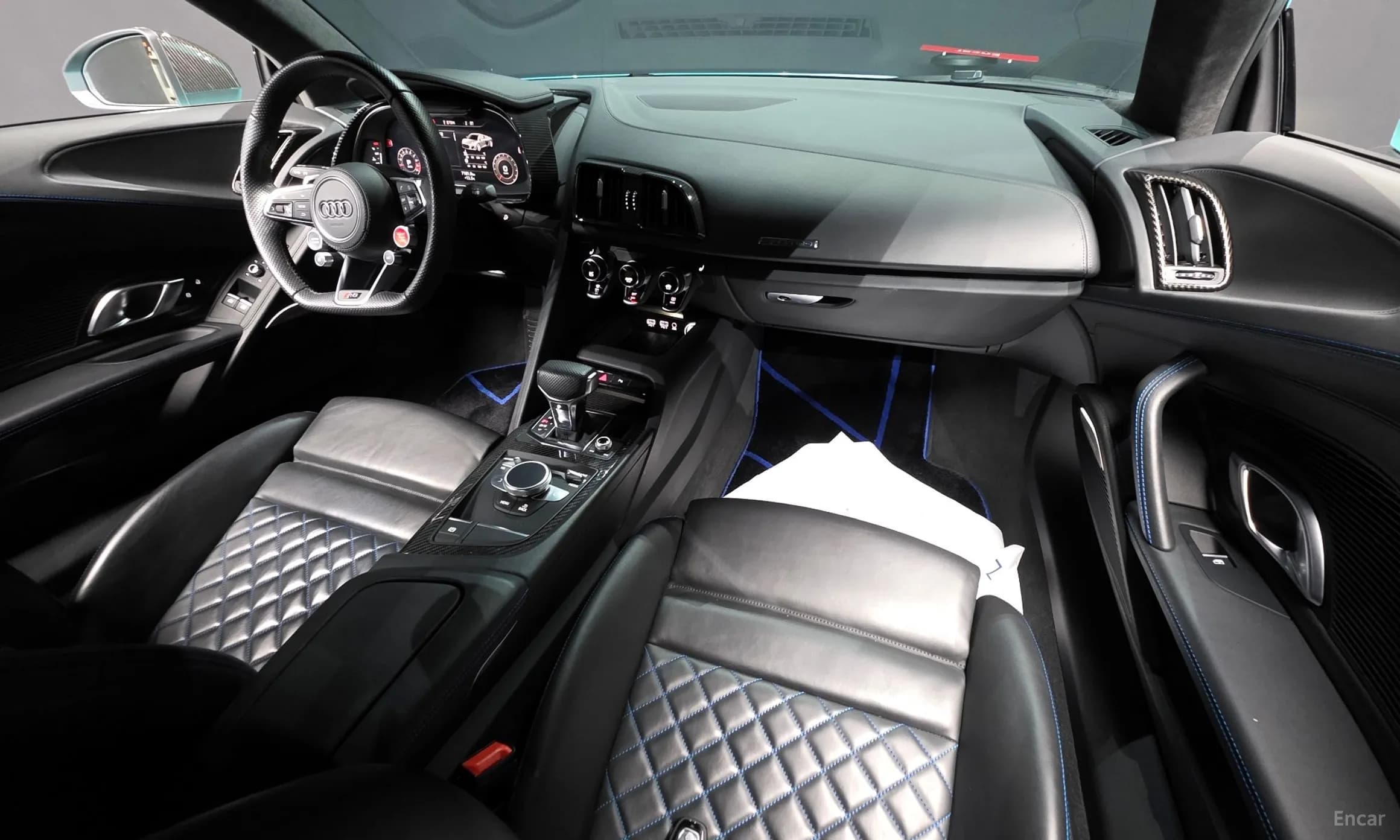 R8 (4S)