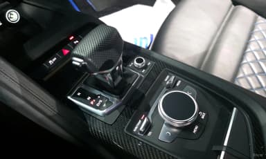 R8 (4S)