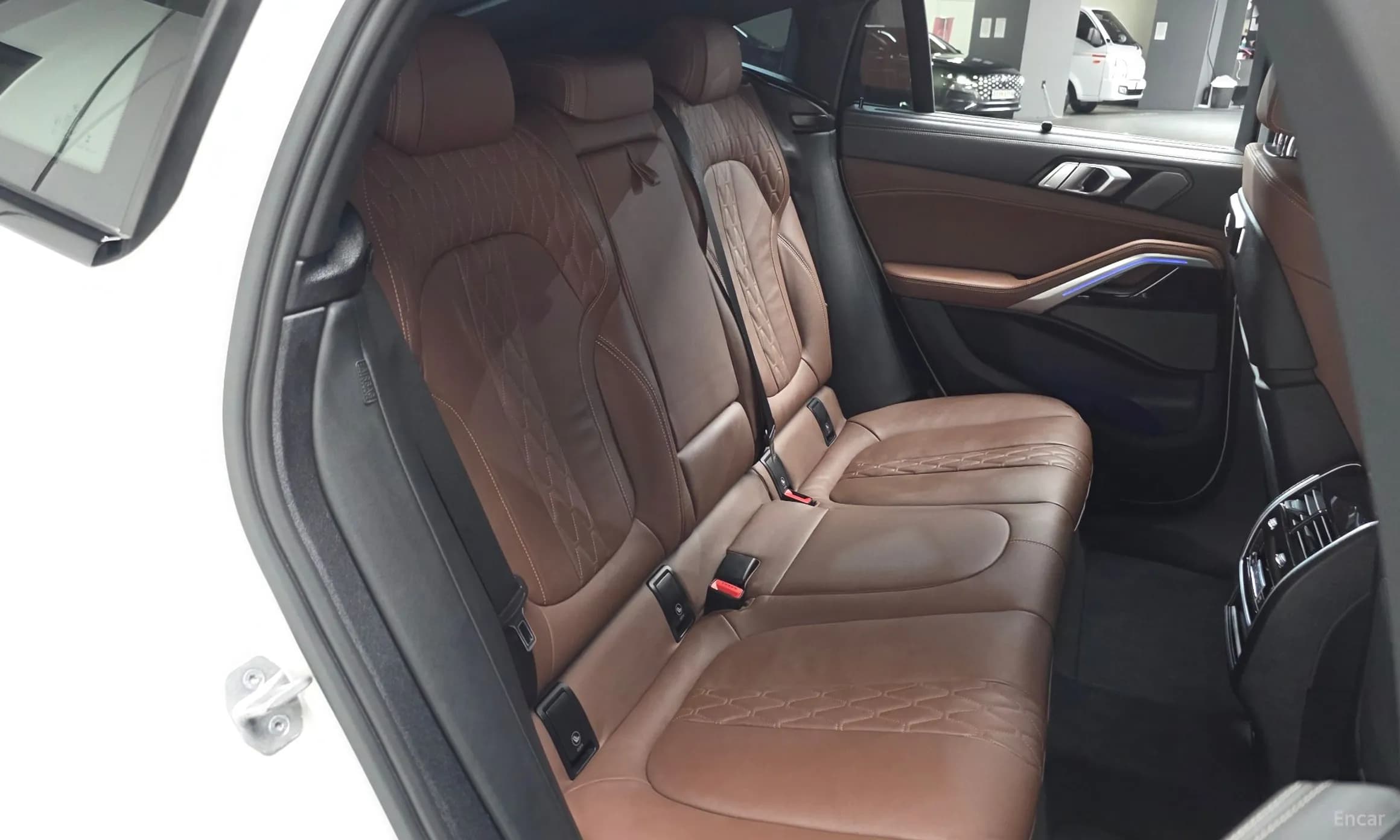 X6 (G06)