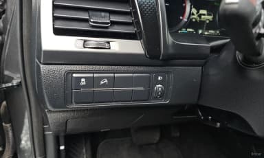 Rexton Sports Khan