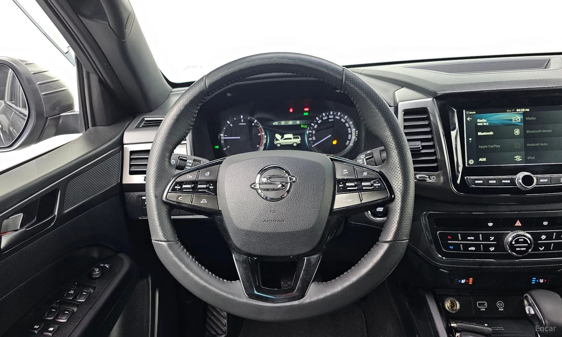 Rexton Sports Khan