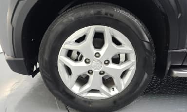 Rexton Sports Khan