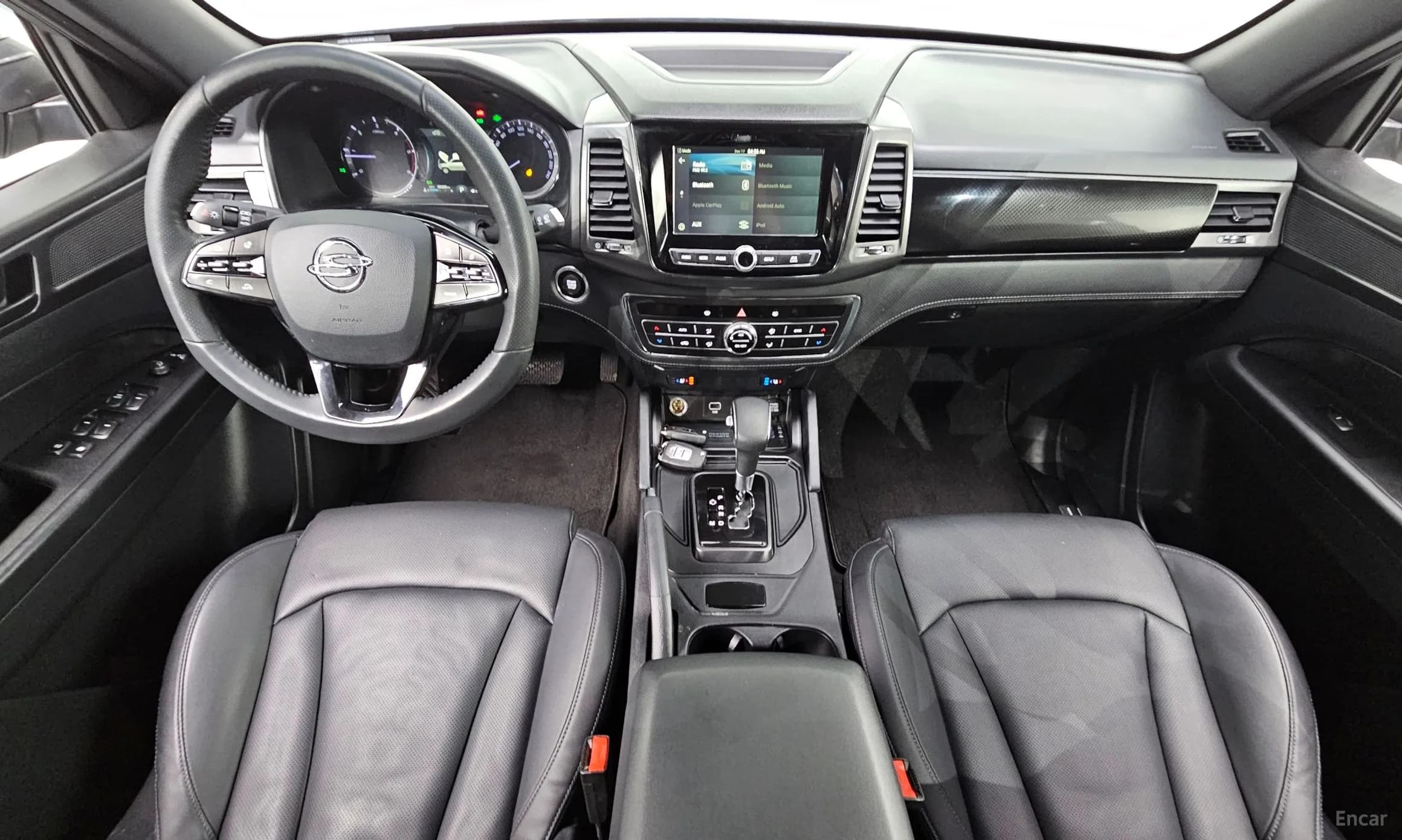 Rexton Sports Khan