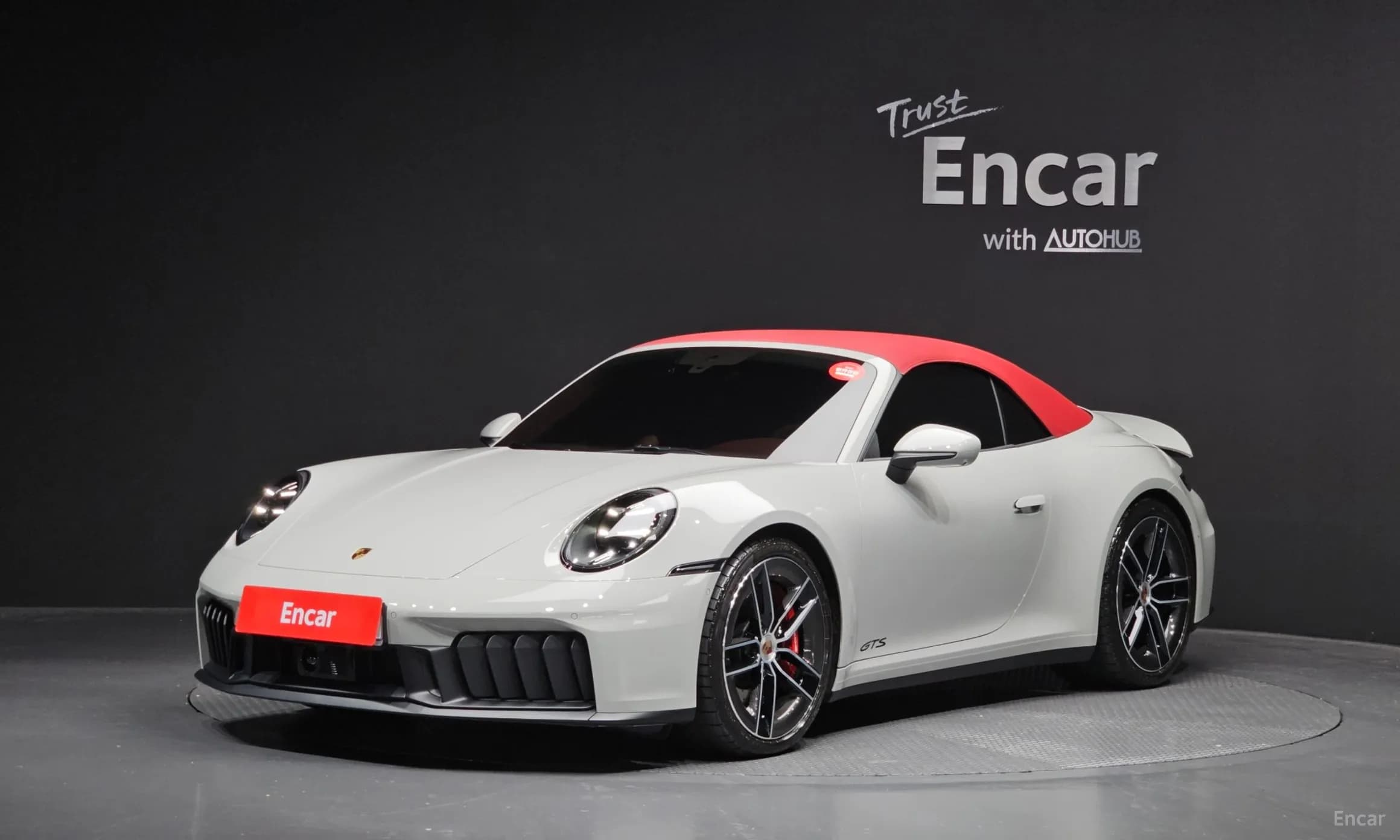 911 (992)