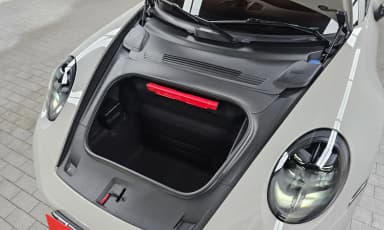 911 (992)