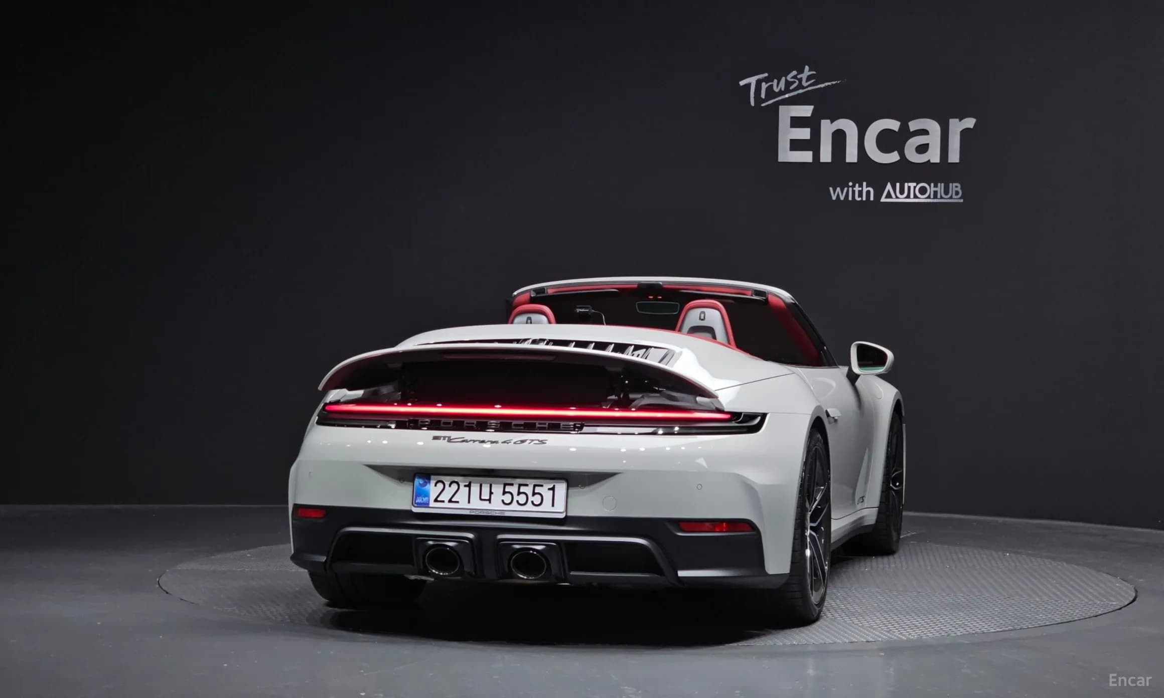 911 (992)