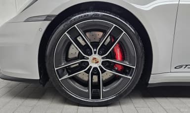 911 (992)