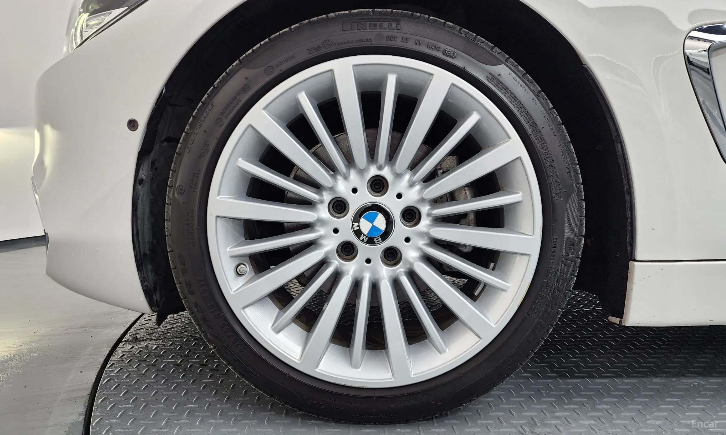 Series 4 (F32)