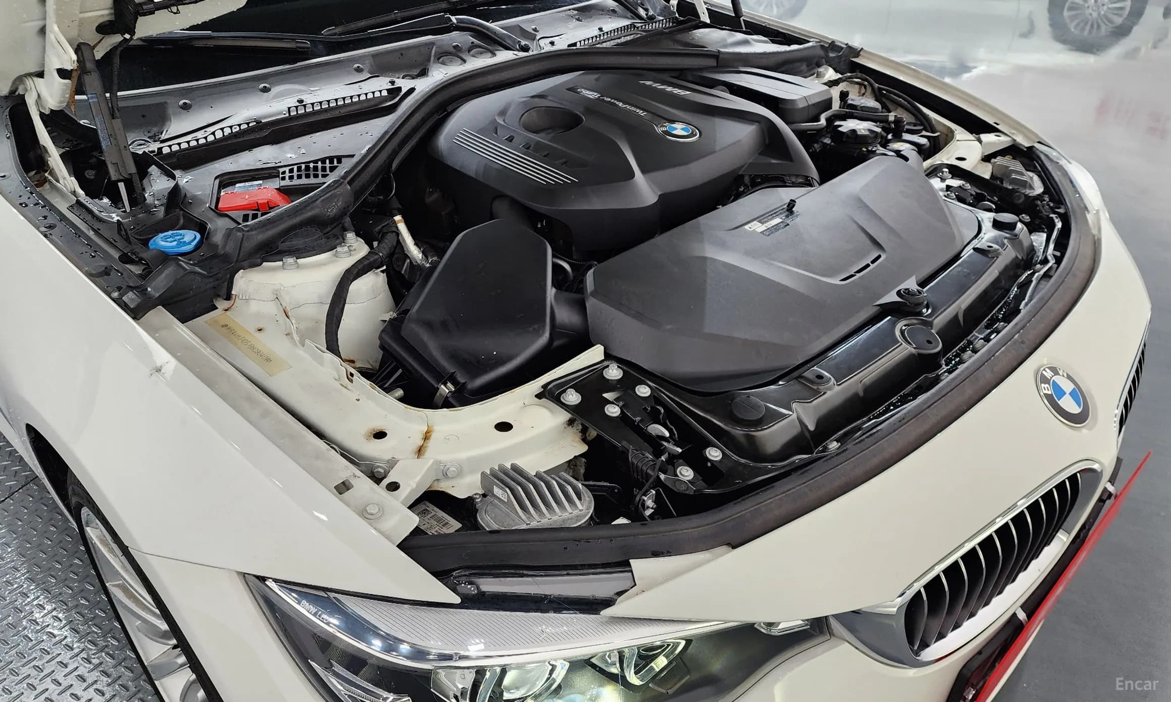 Series 4 (F32)