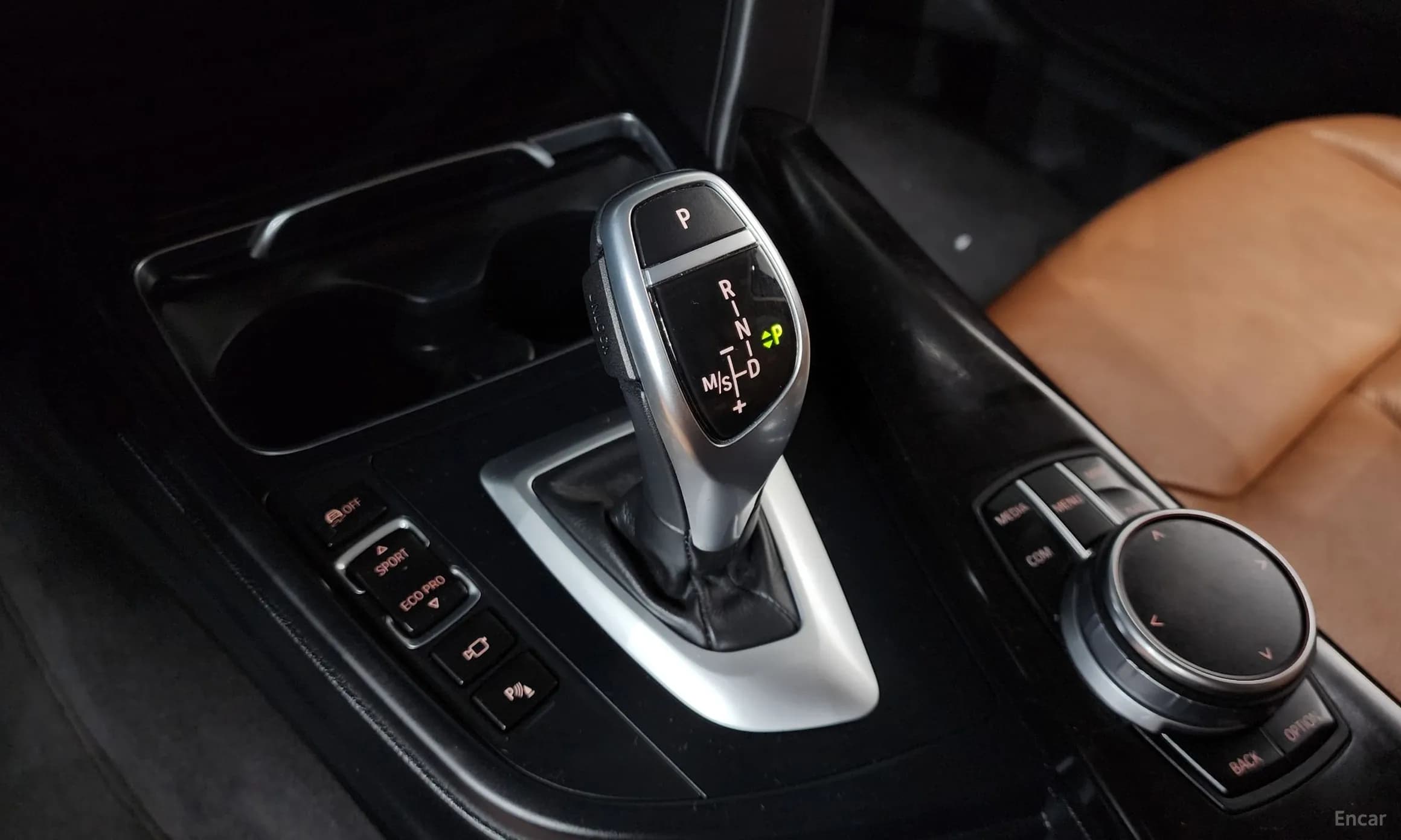 Series 4 (F32)