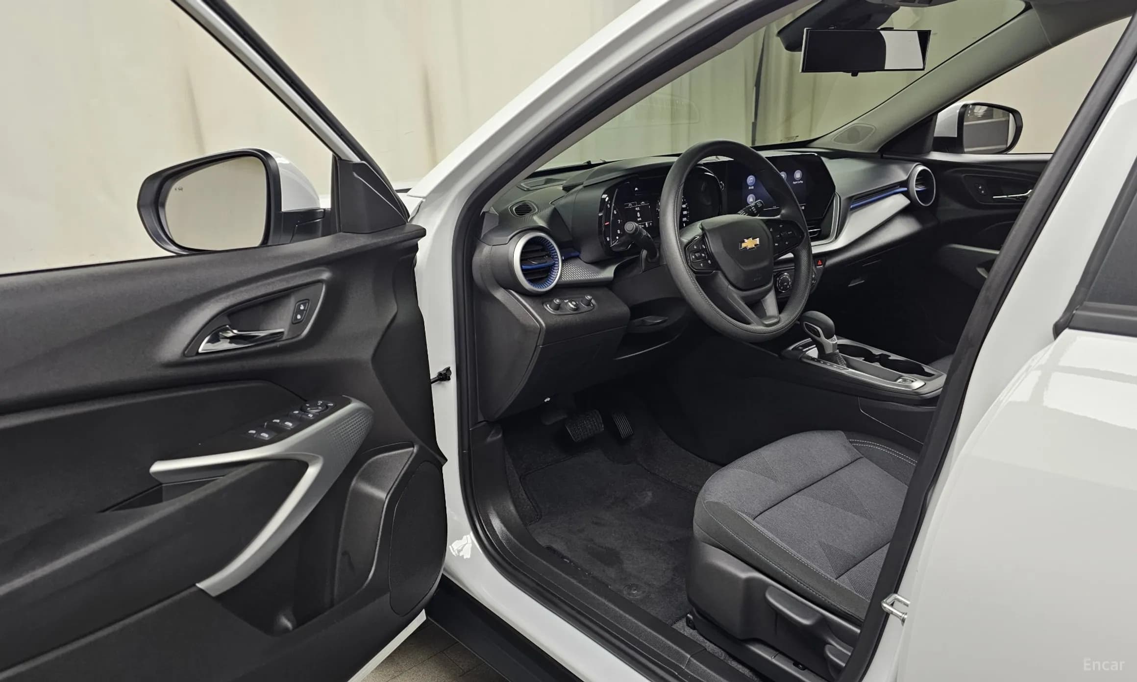 Trax Crossover