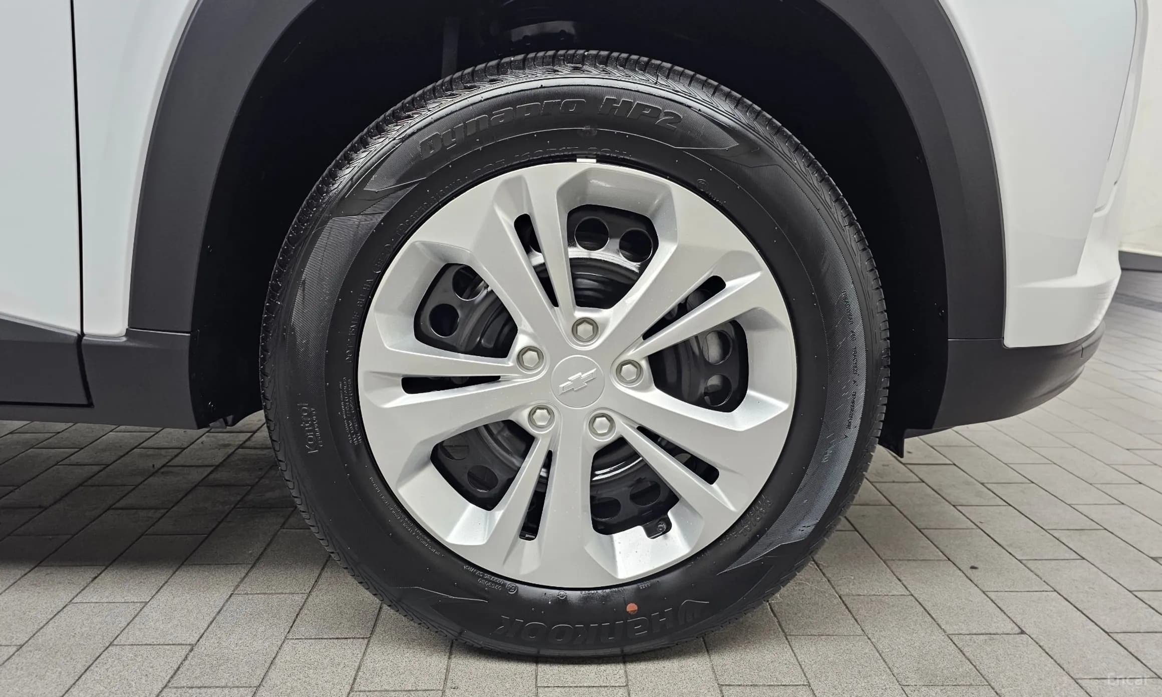 Trax Crossover