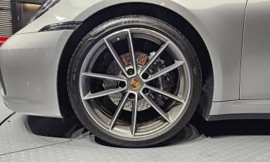 911 (992)