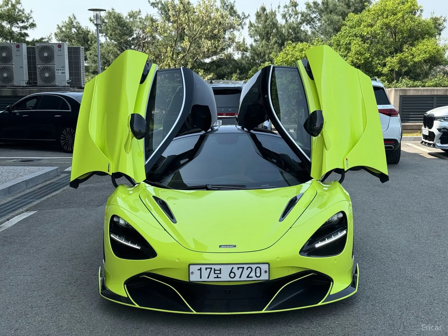720S