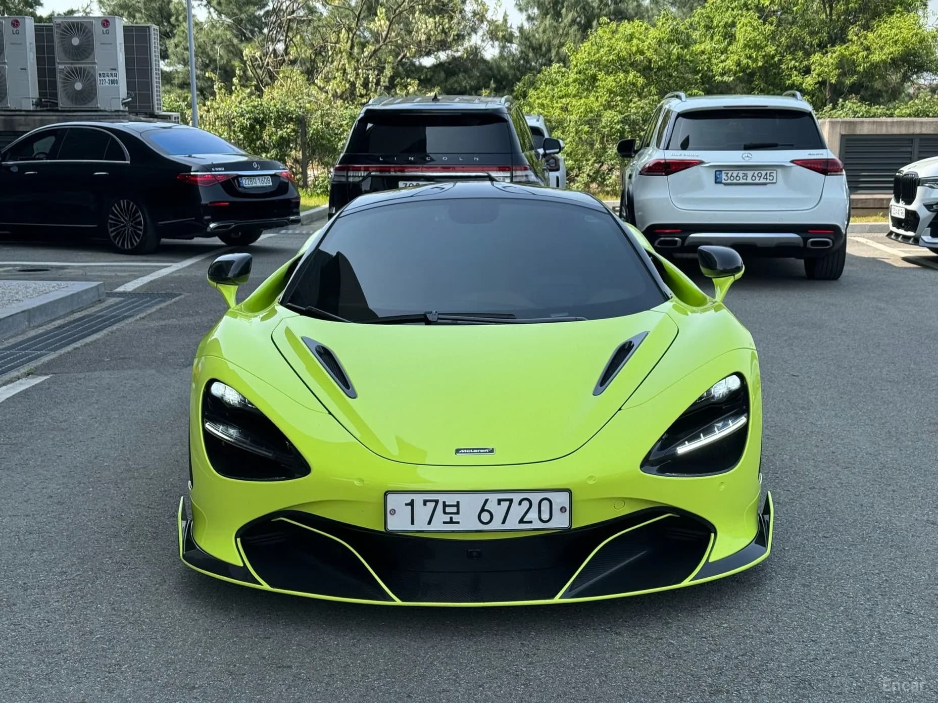 720S