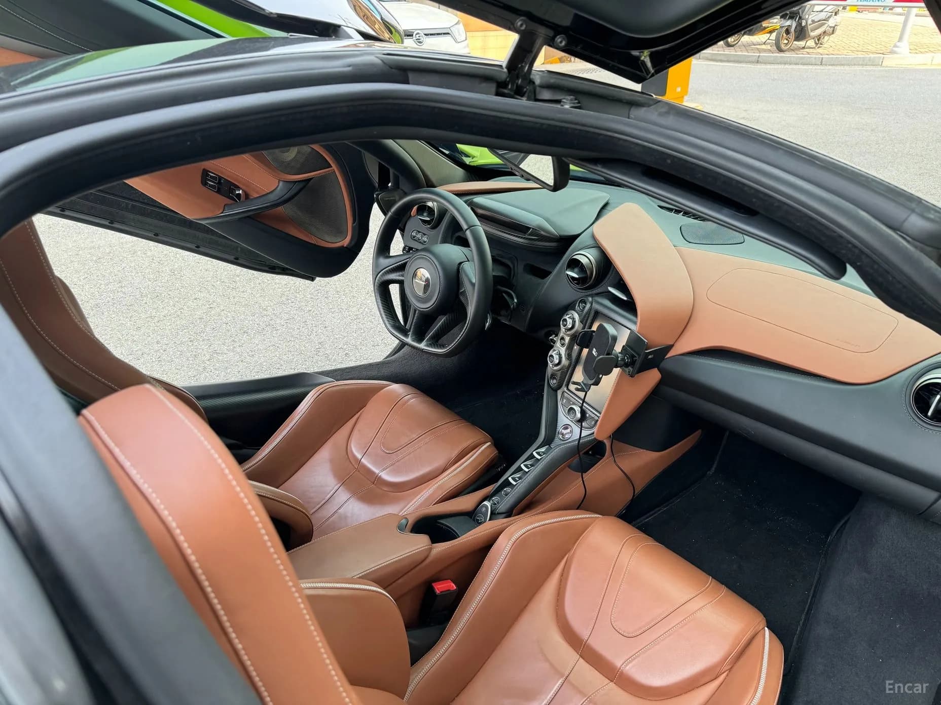 720S