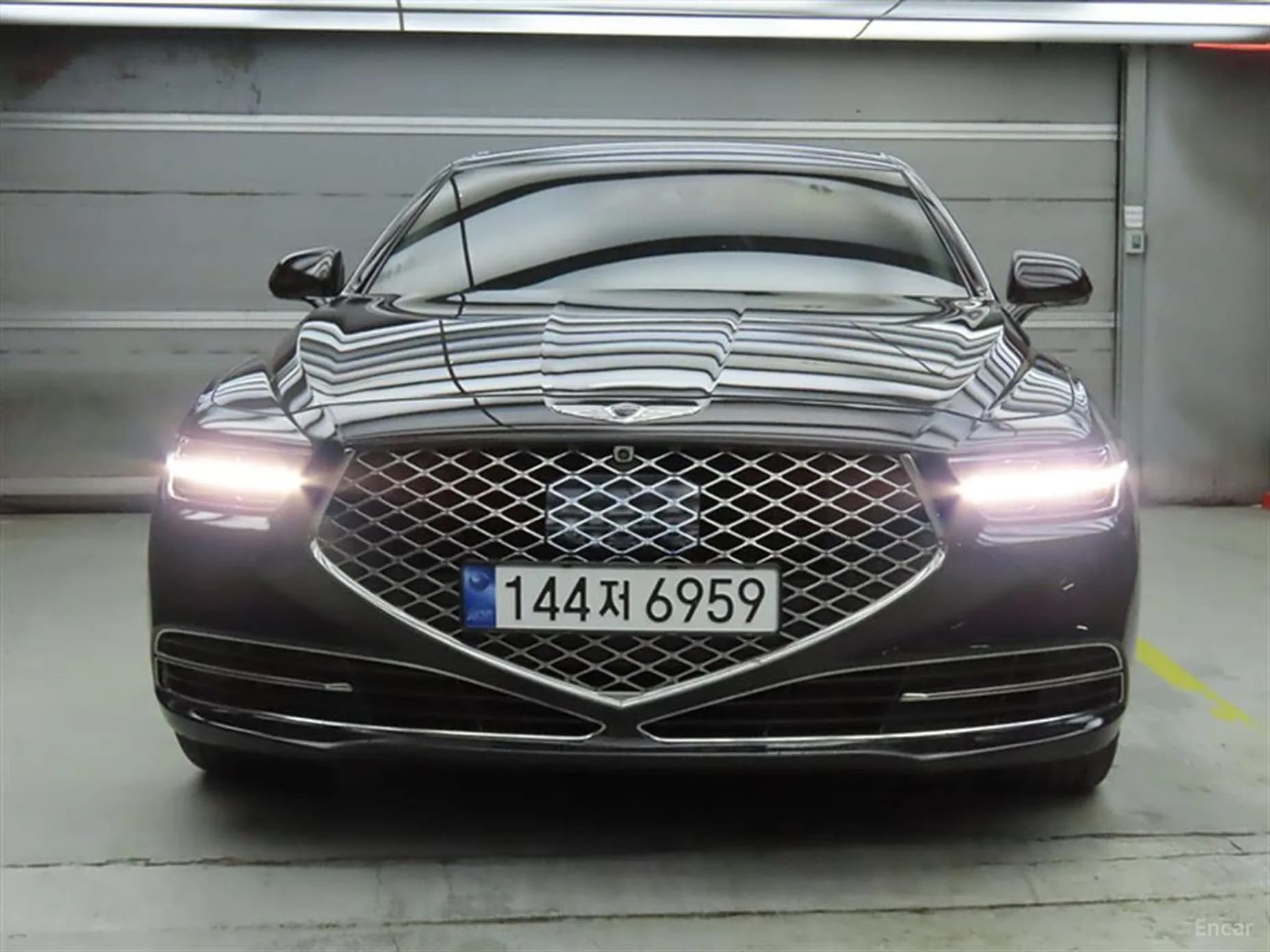 G90
