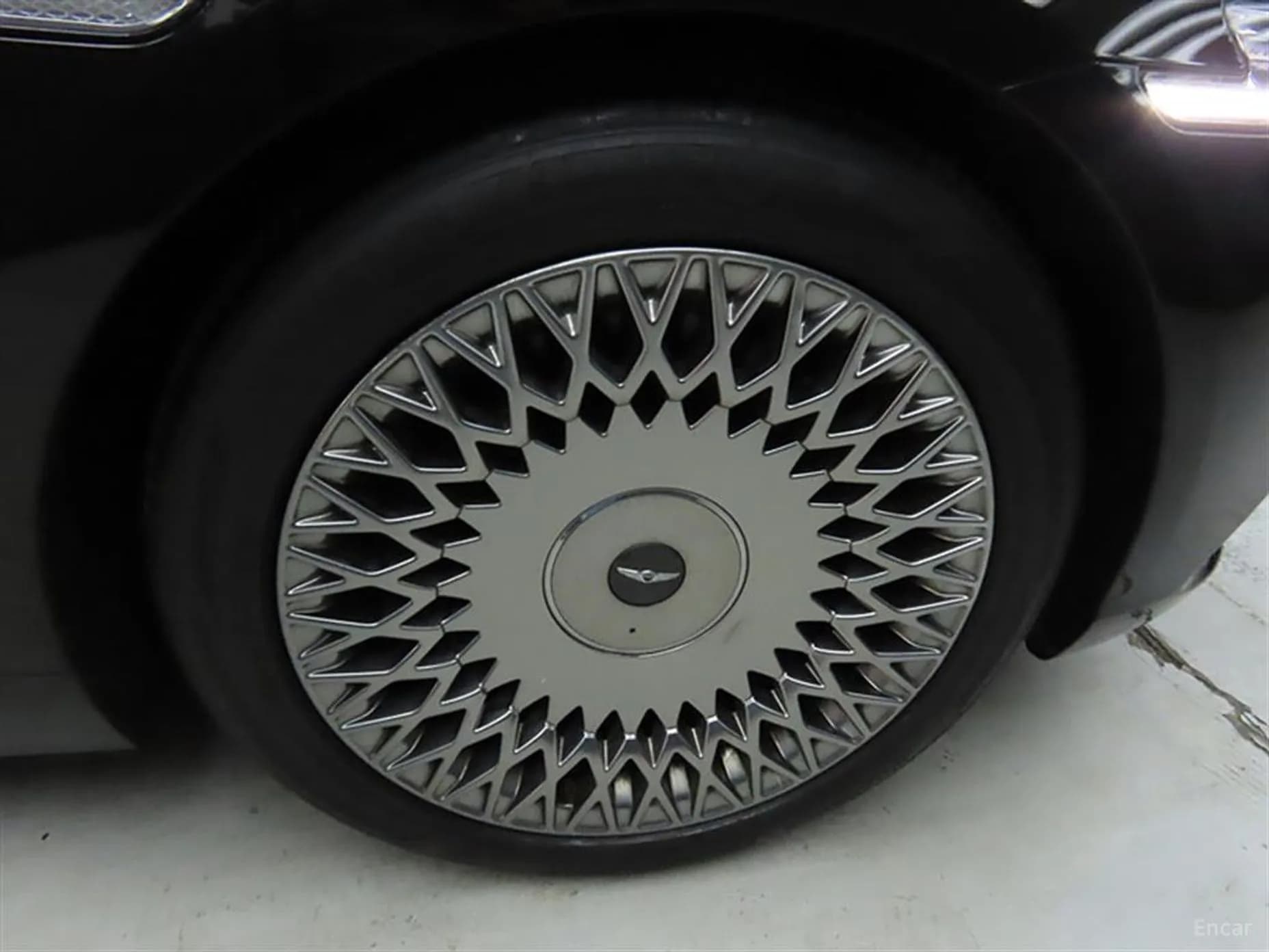 G90