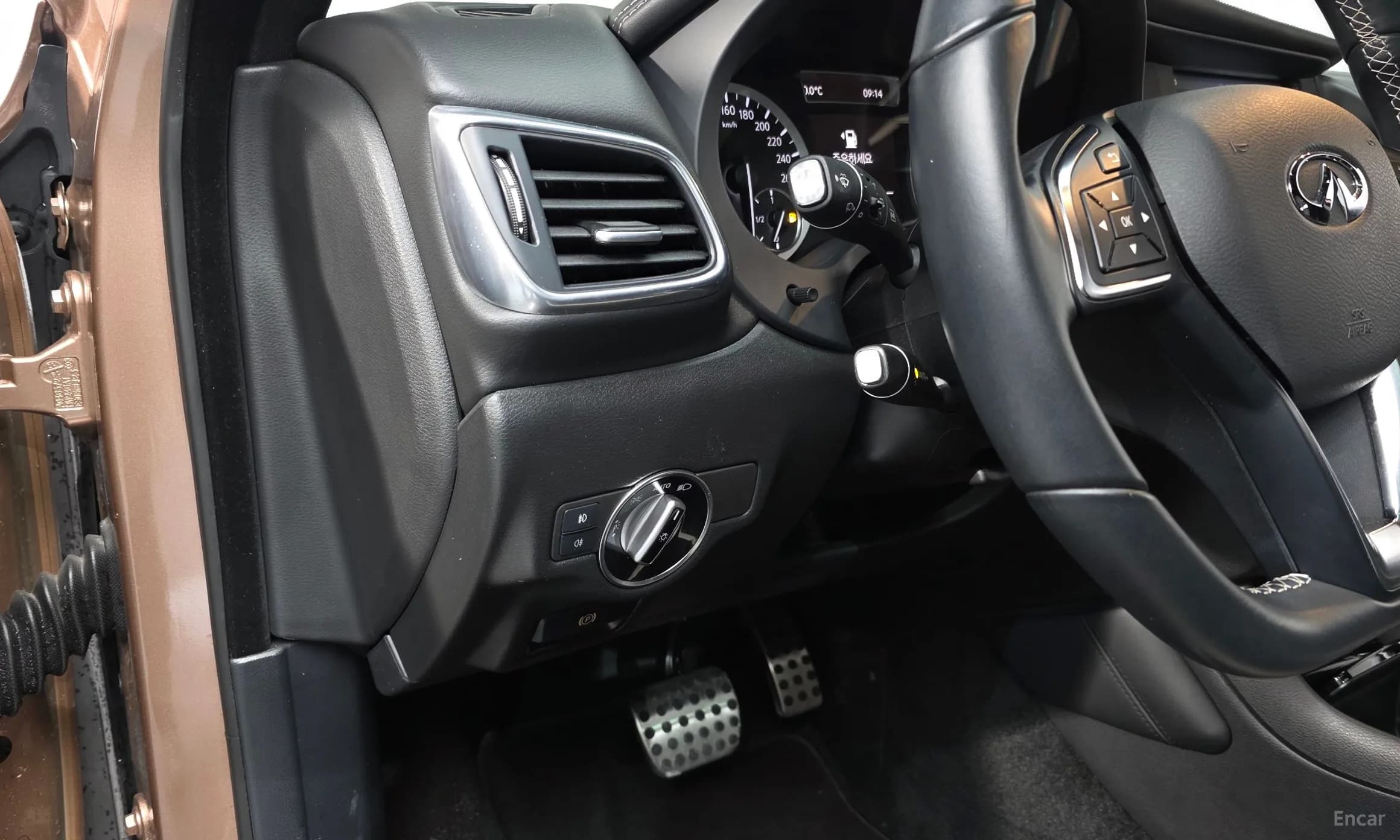Q30