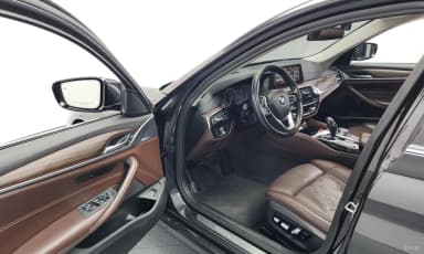 5 Series (G30)