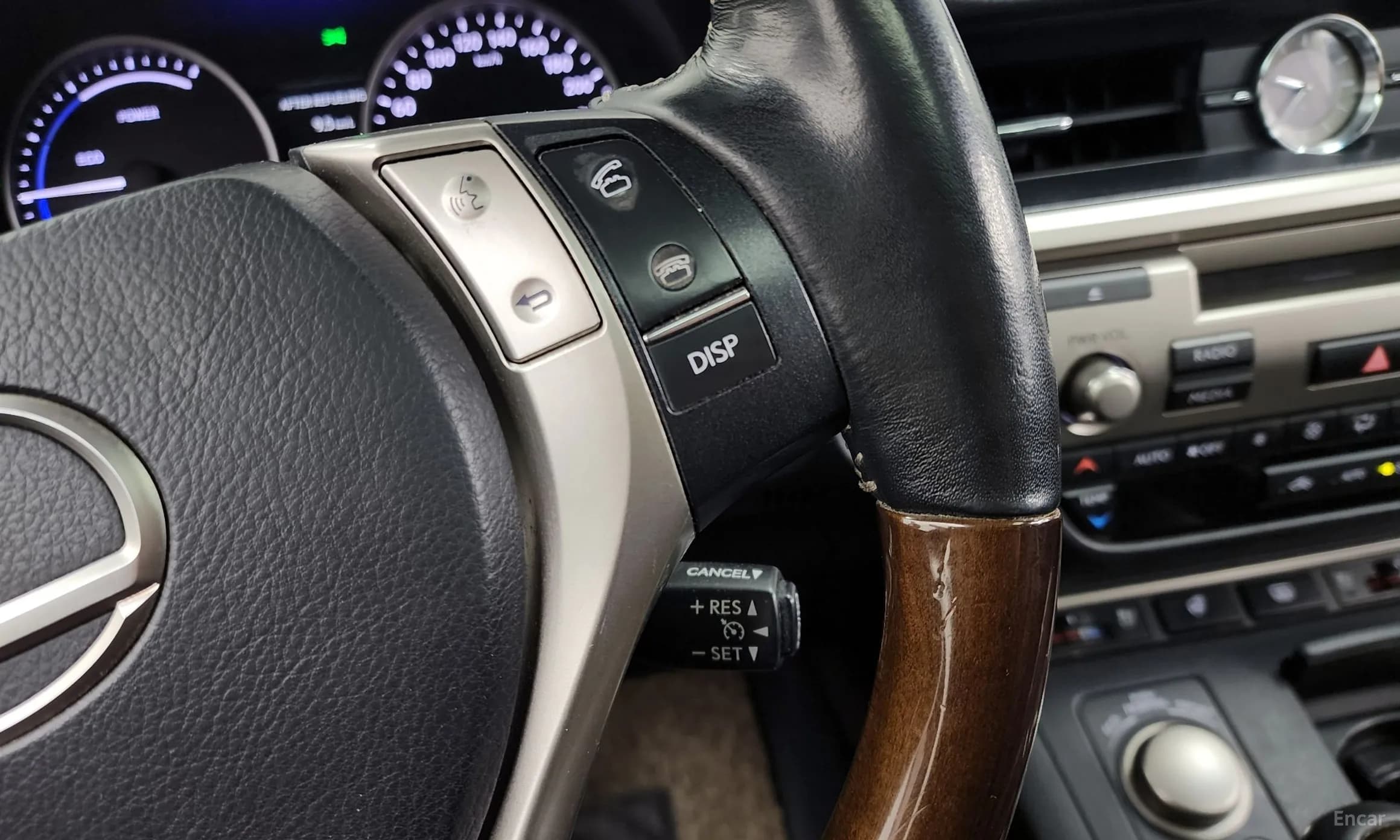 New ES300h