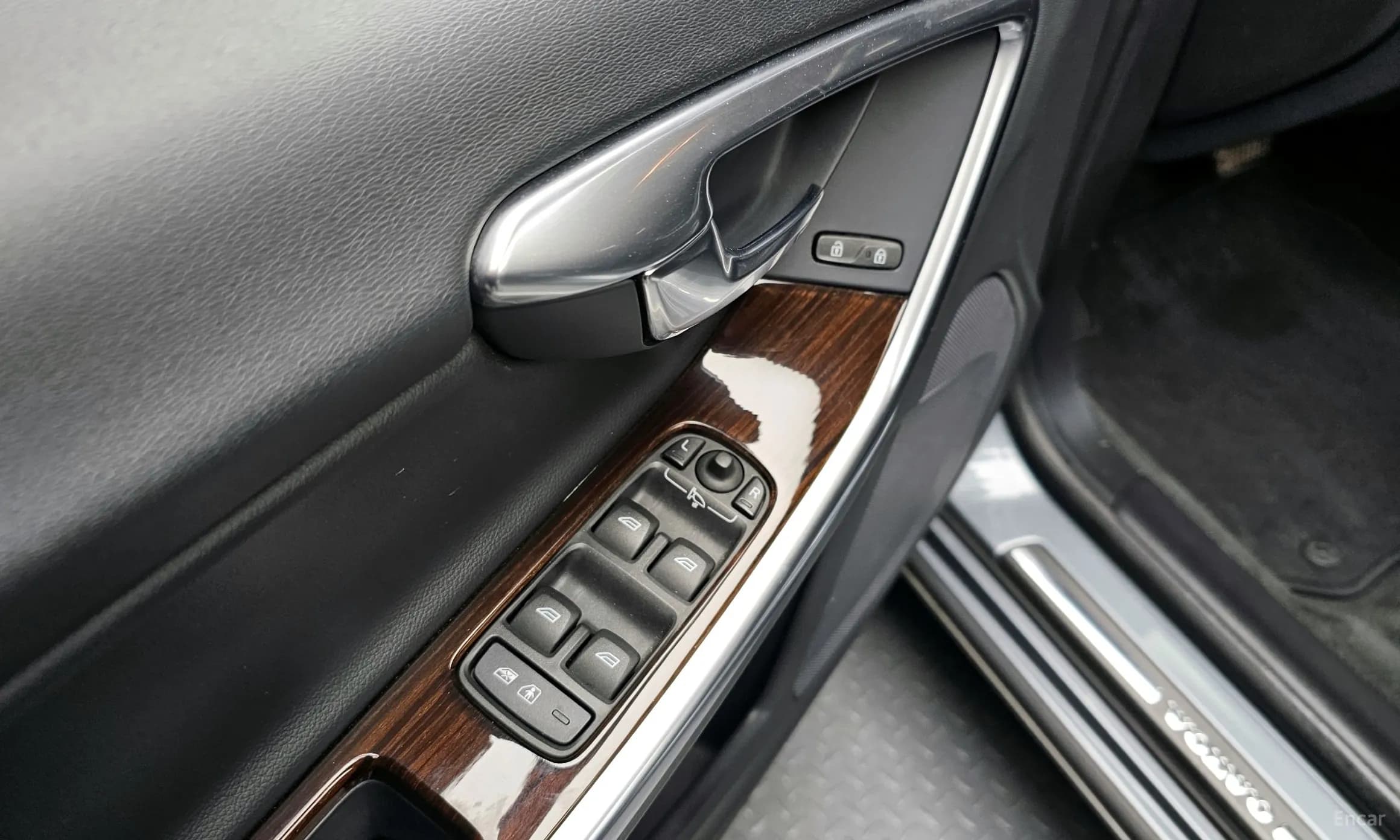 S60