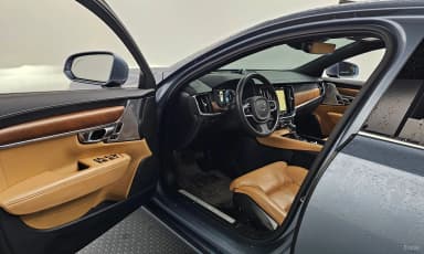 S90