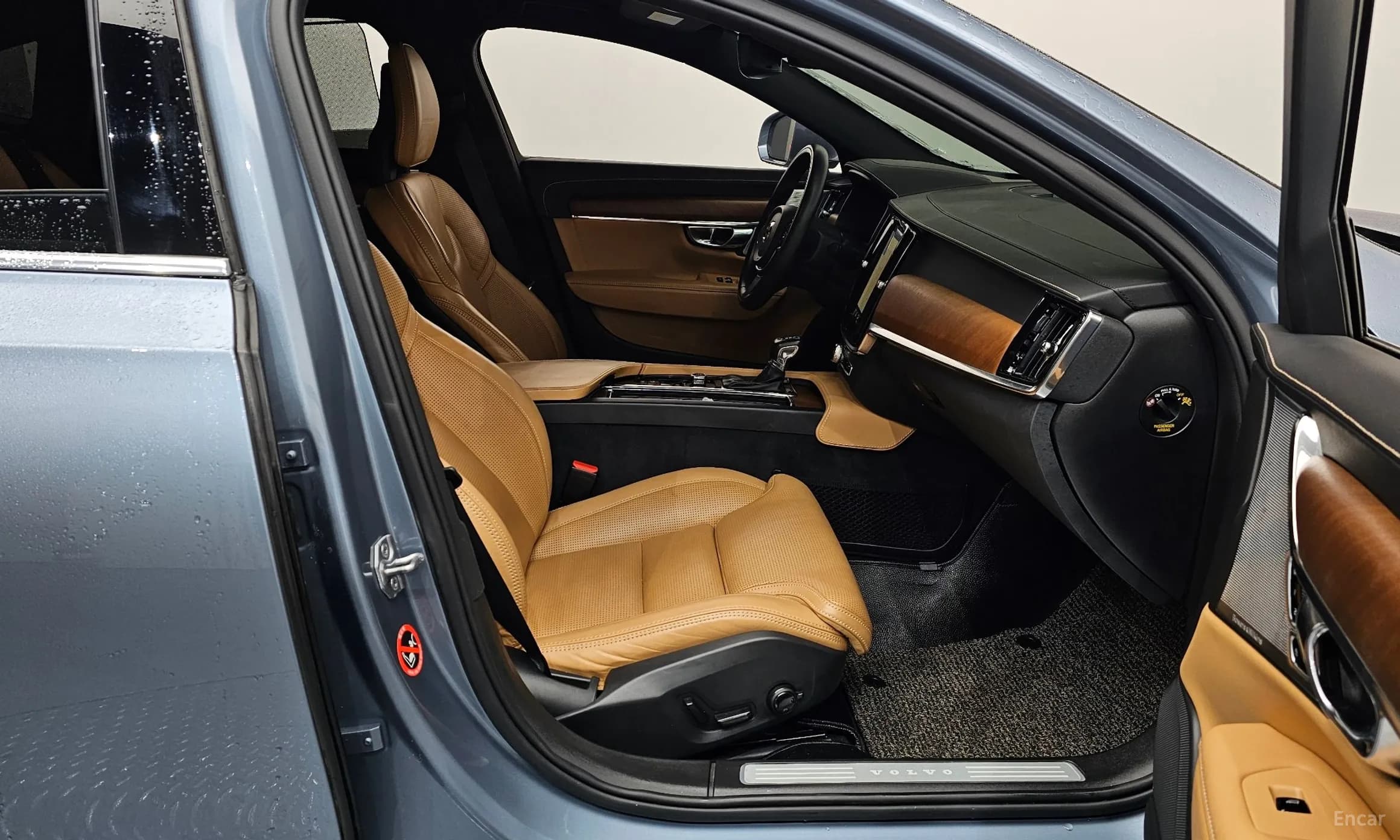 S90