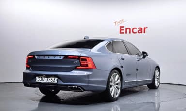 S90
