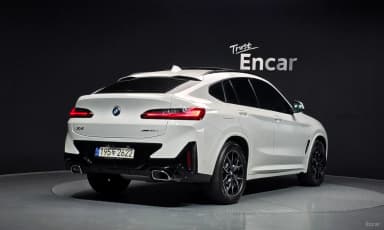 X4 (G02)