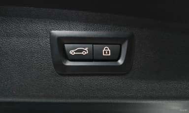 X4 (G02)