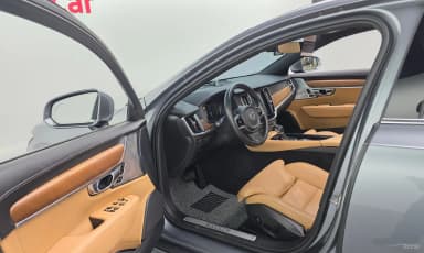 S90