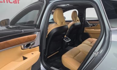 S90