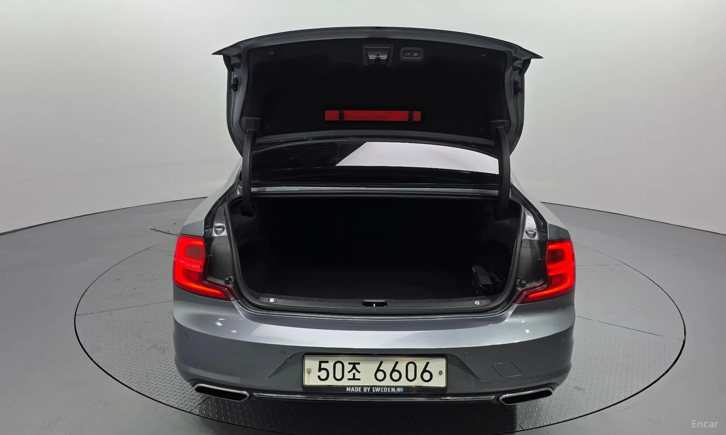 S90