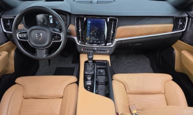 S90