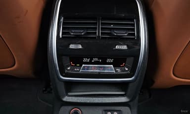 X7 (G07)