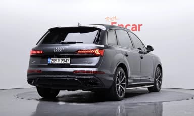 Q7 (4M)