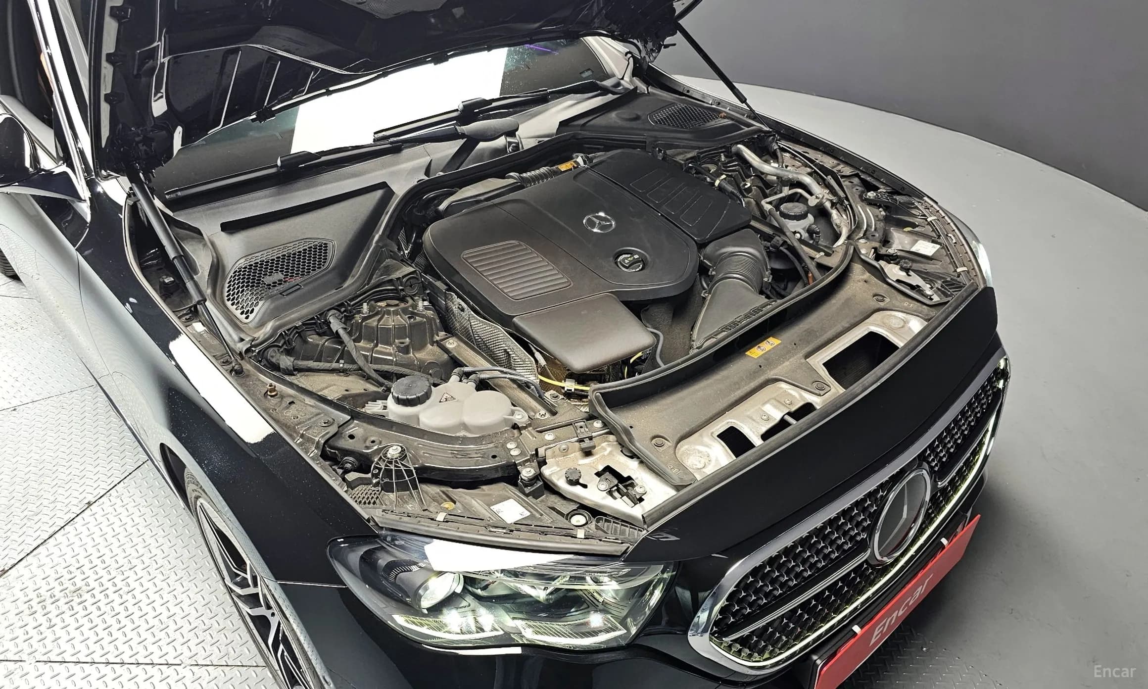 E-Class W214