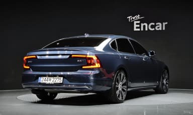 S90