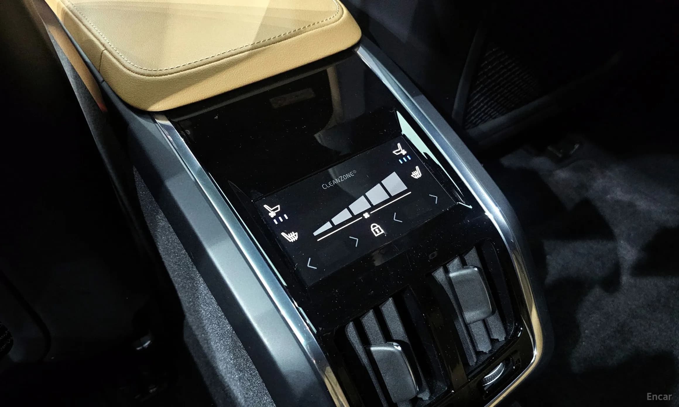 S90