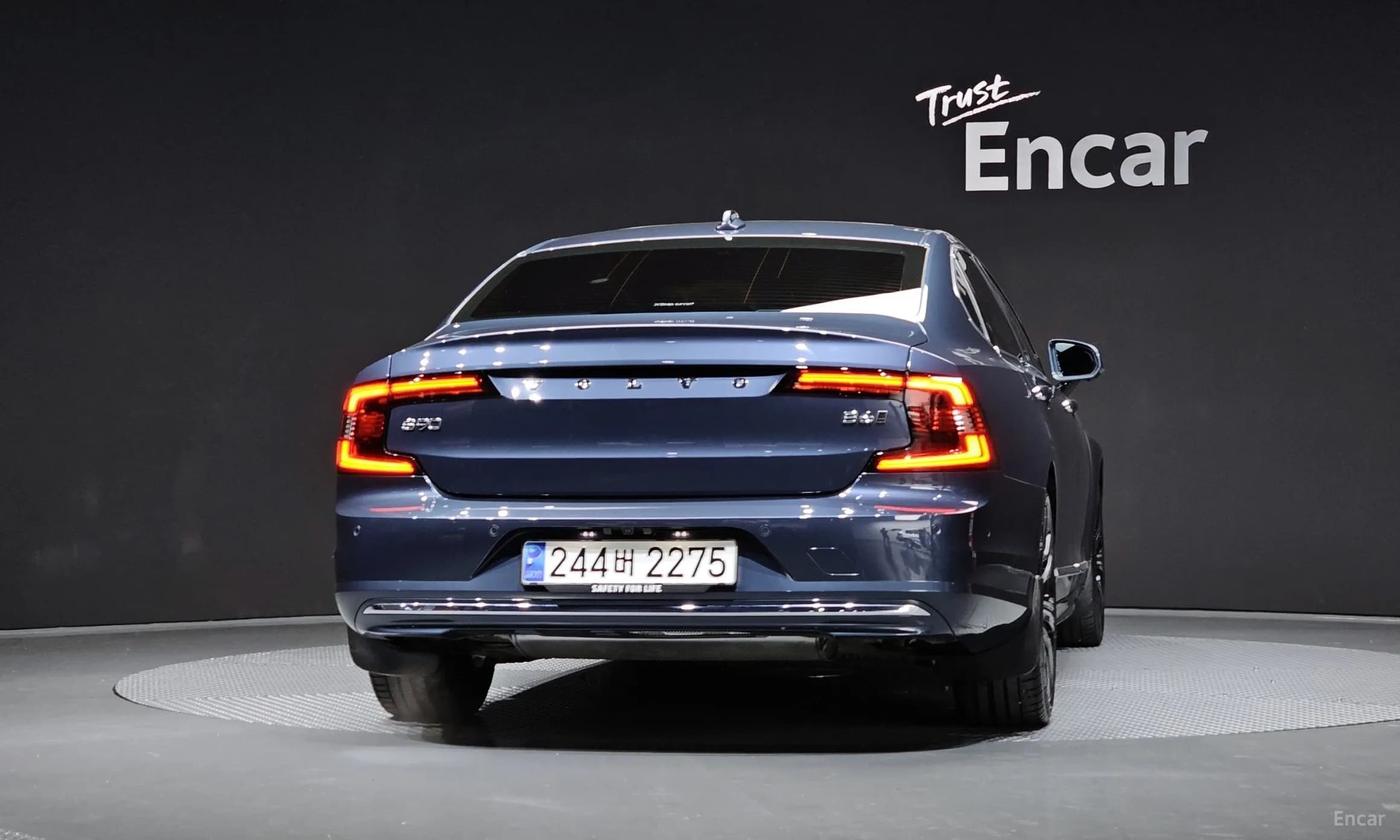 S90