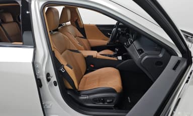ES300h 7th Generation