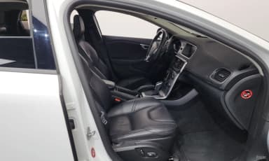 V40