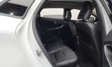 V40