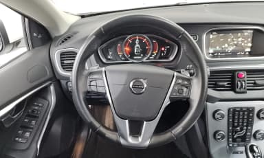 V40