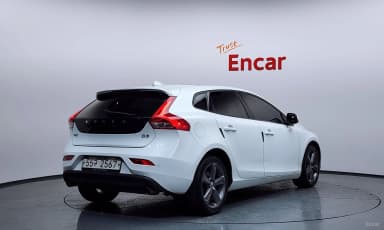 V40