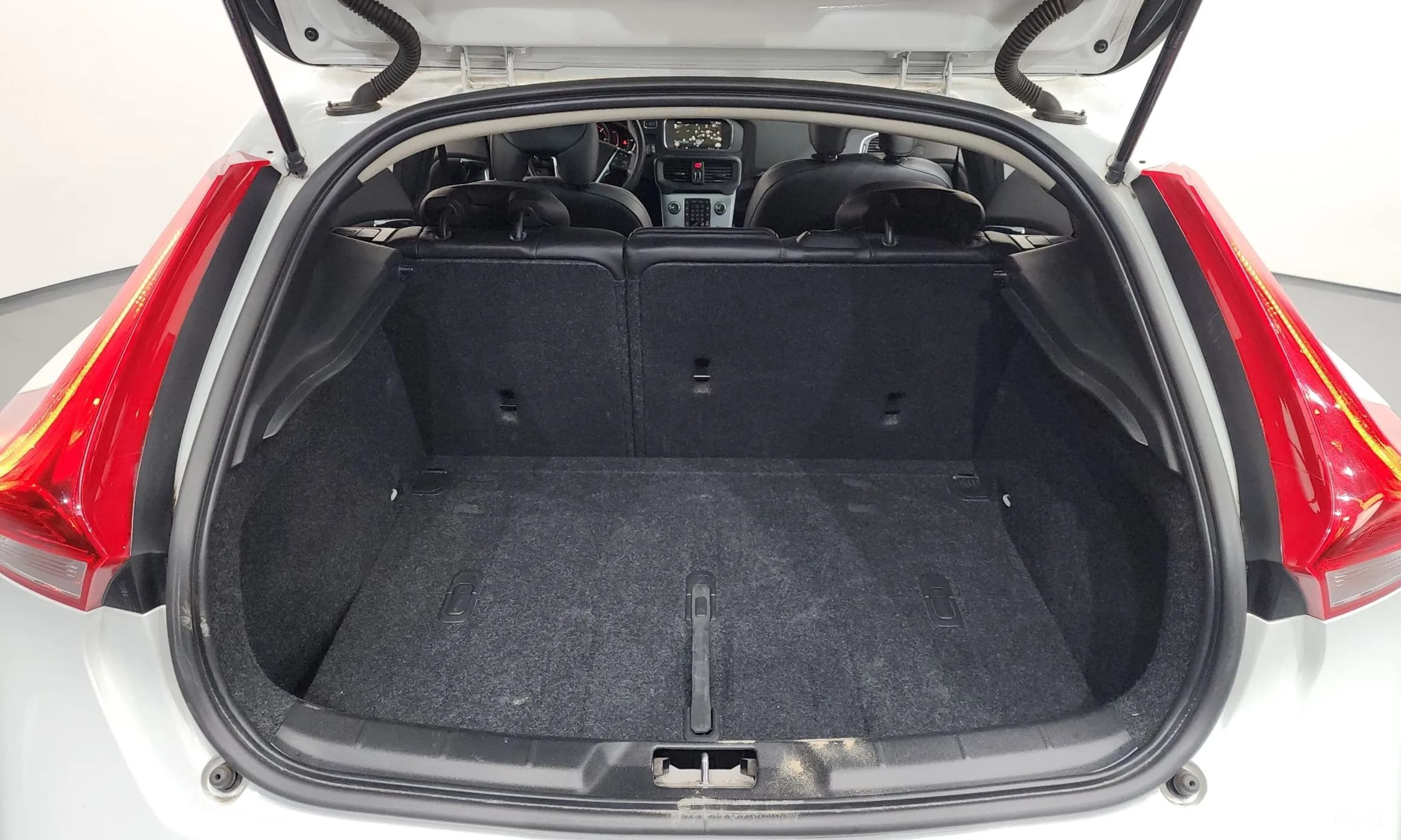 V40