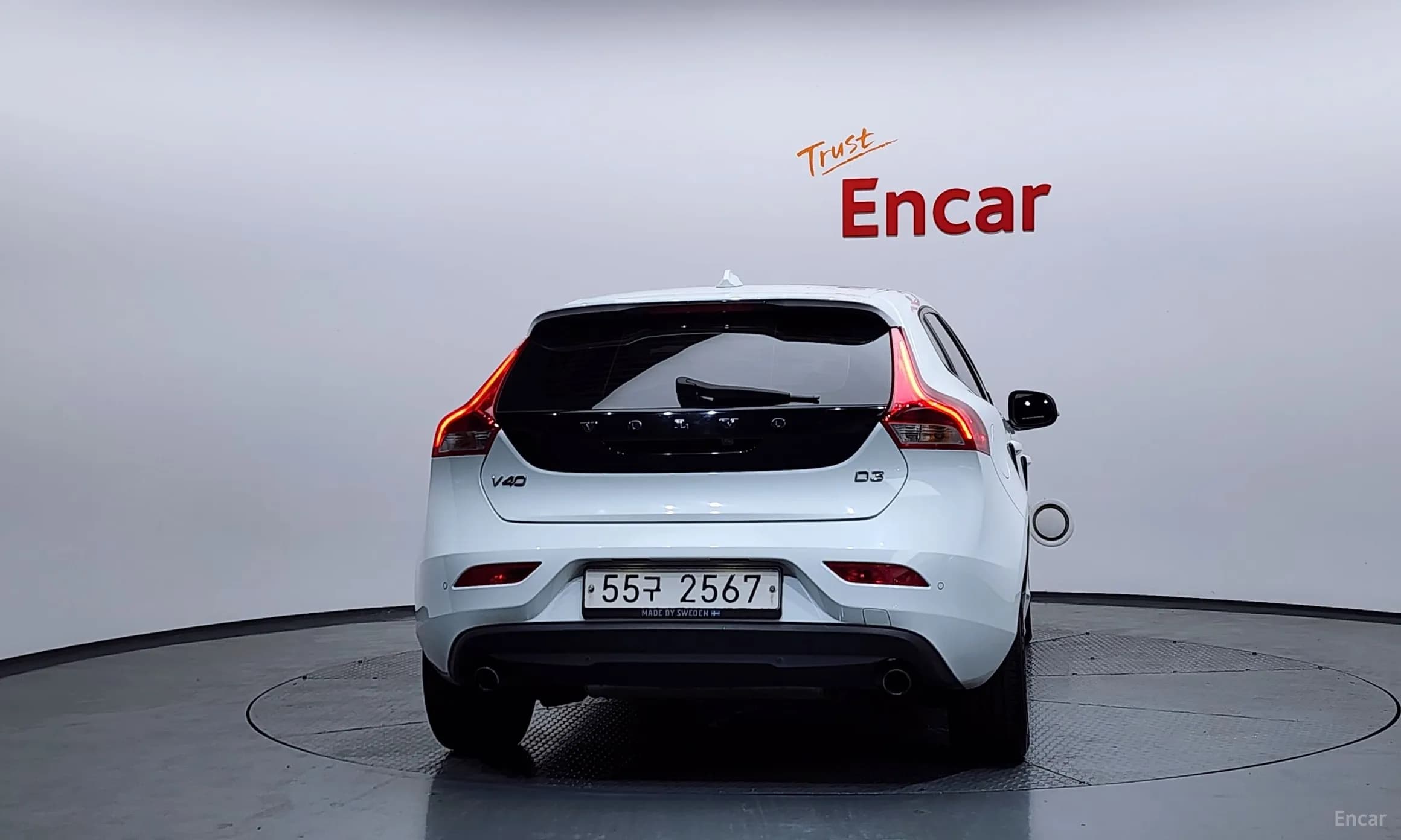 V40