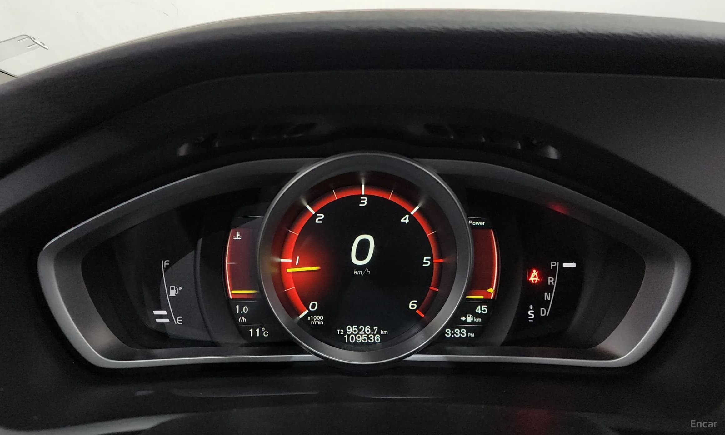 V40